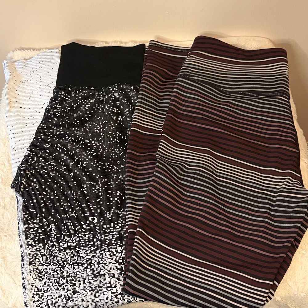 Athleta- BUNDLE! 2 Pairs Printed Leggings White Black + Purple Both Size Small